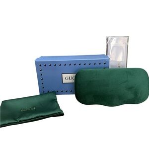 New Gucci Green Velvet Sunglass Case